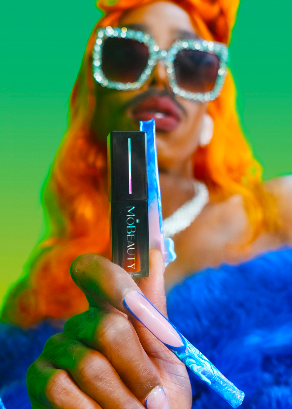 Mo-Matte Liquid Lipstick: Mo Kisses