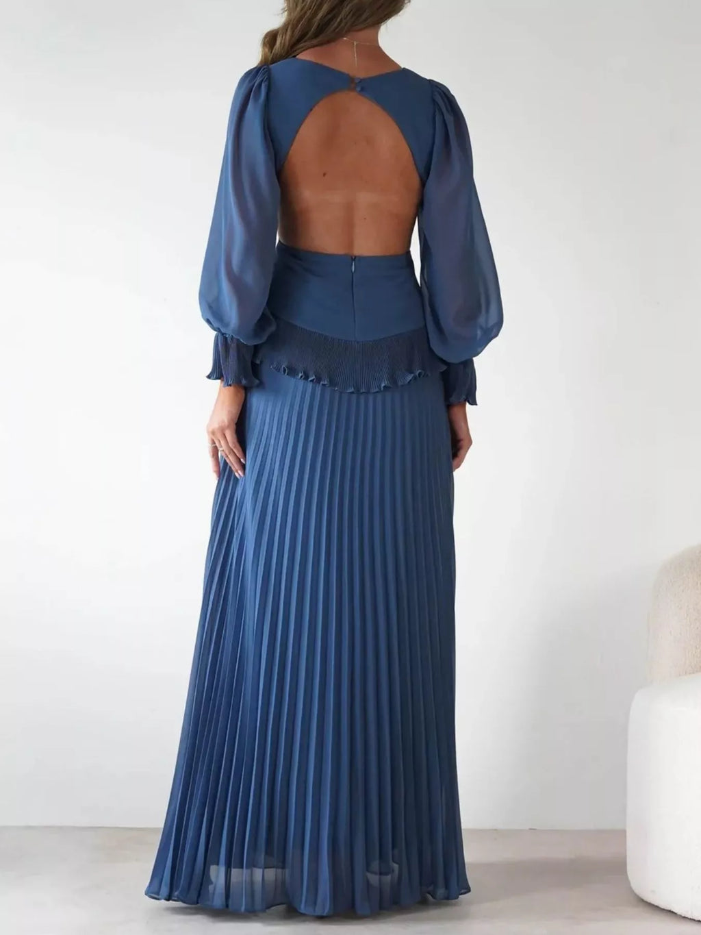 Backless Pleated Long Sleeve Maxi Dress