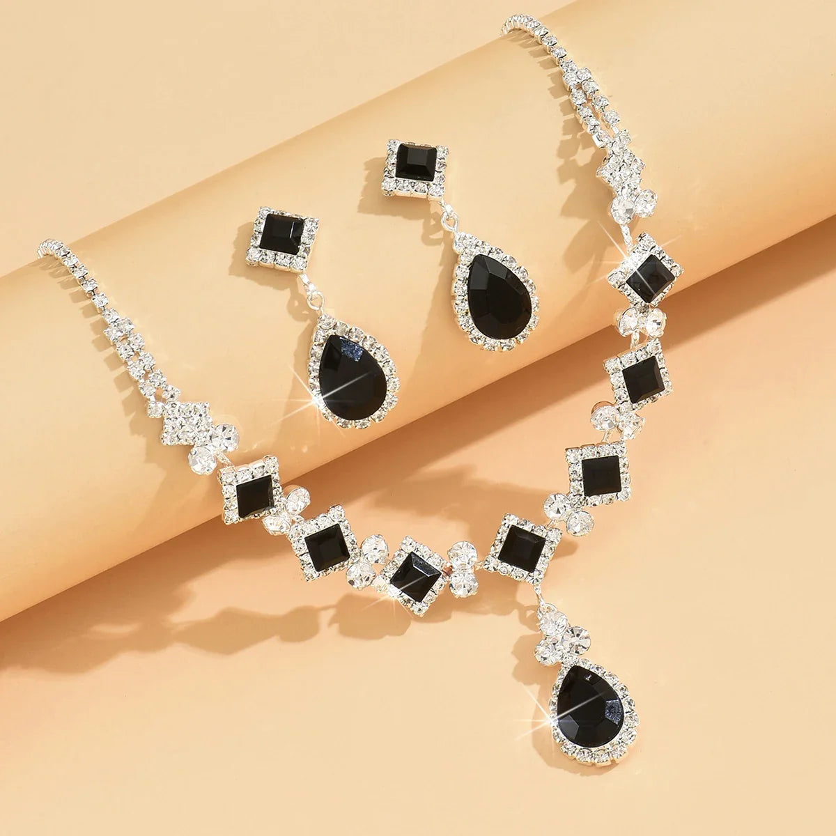 Women's Claw Chain Series Geometric Droplet Earrings Necklace Set Wedding Banquet Party Holiday Gift
