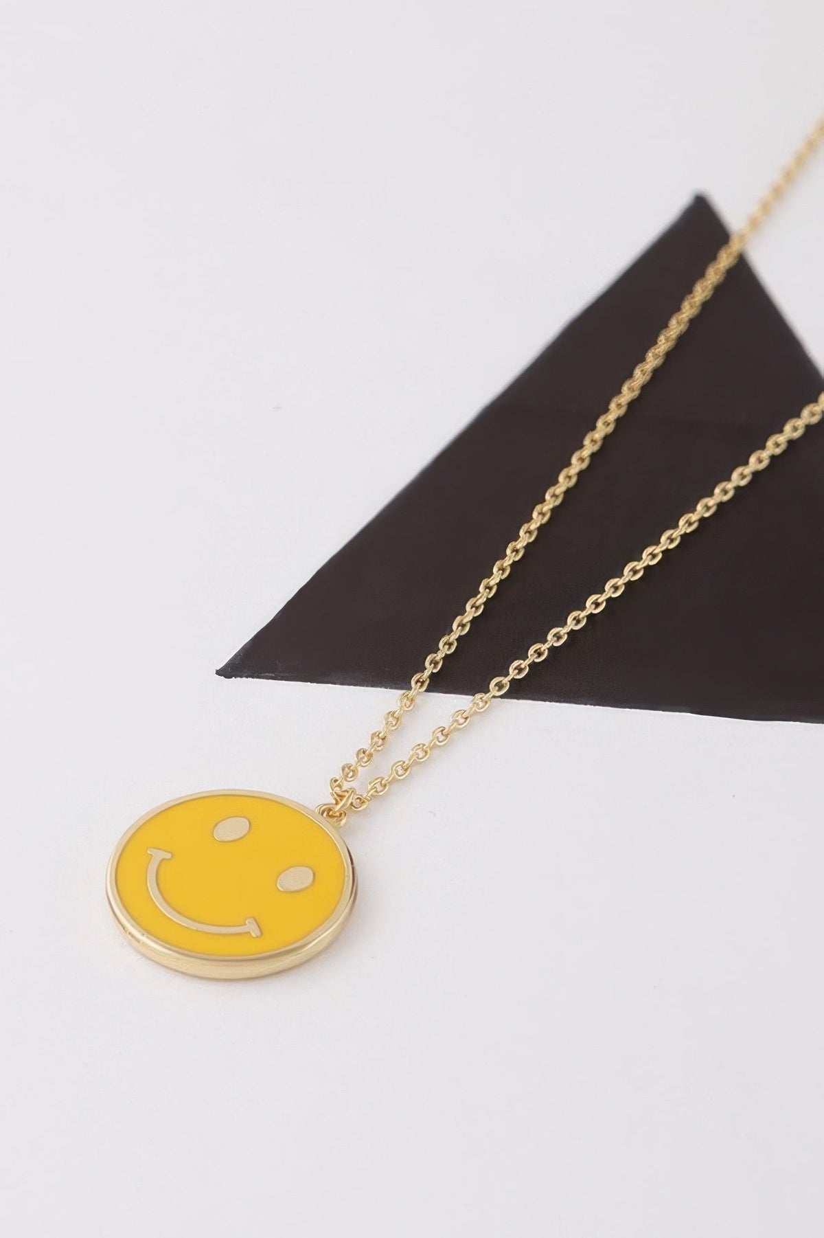 Women's Smiley Face Pendant Necklace