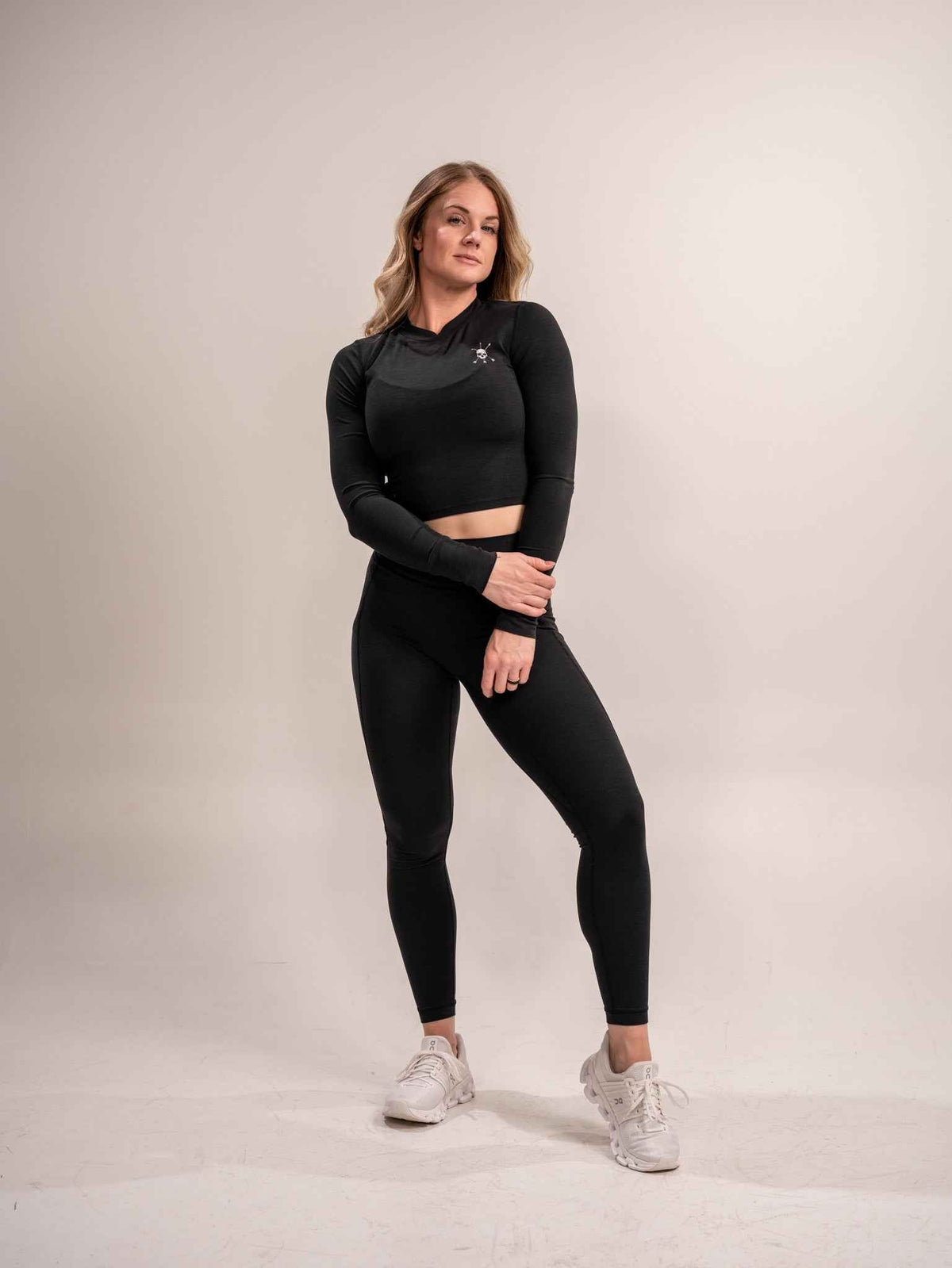 Women's Debut Crop Long Sleeve Shirt- Black