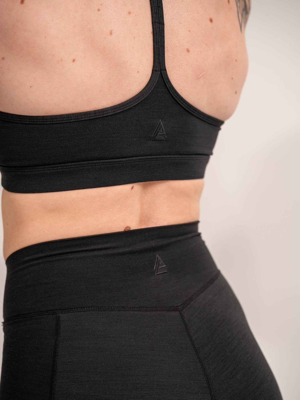 Women's Debut Sports Bra- Black