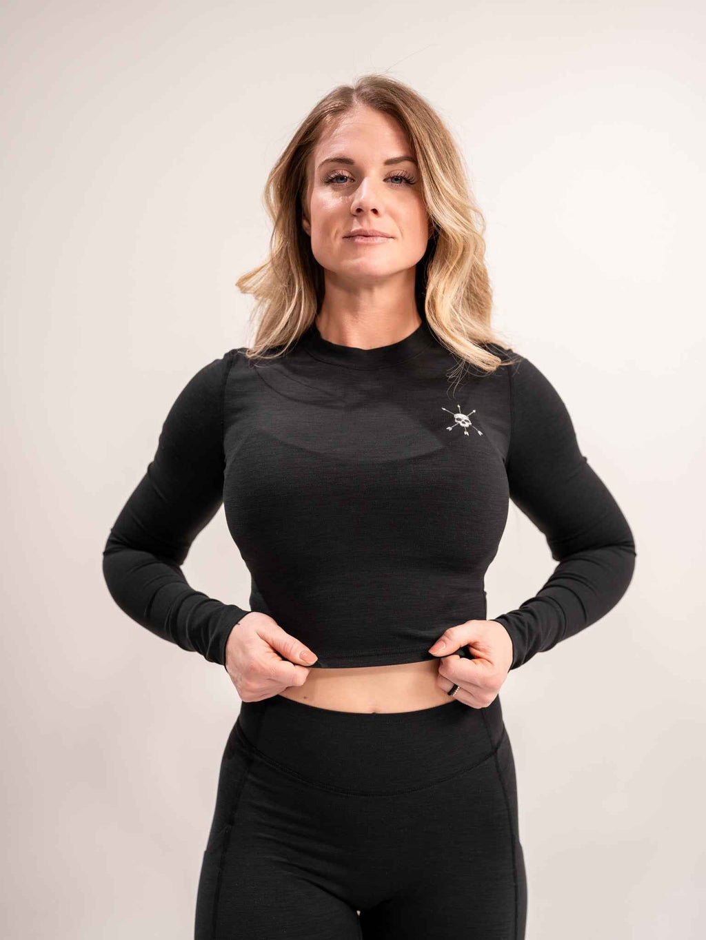 Women's Debut Crop Long Sleeve Shirt- Black