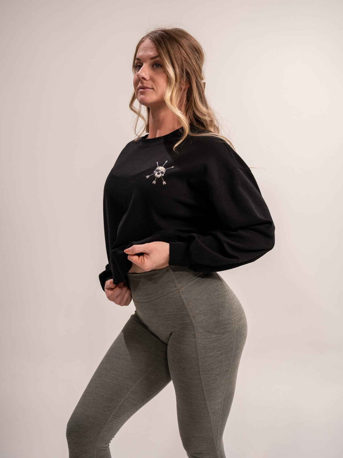 Women's Rouse Pullover- Black